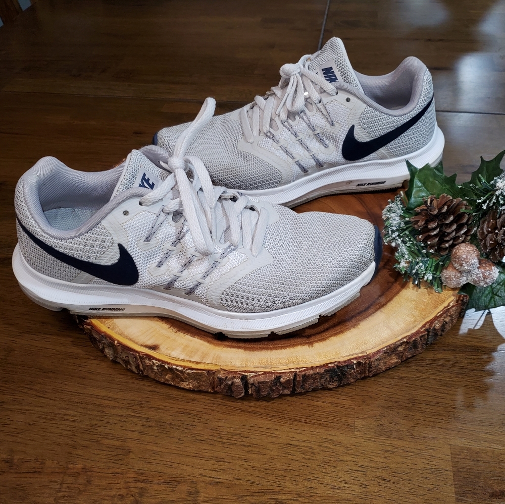 Nike Run Swift Running Shoes Size 7
